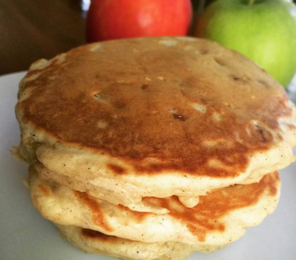 Green Lantern and Star Sapphire inspired cinnamon apple pancakes.